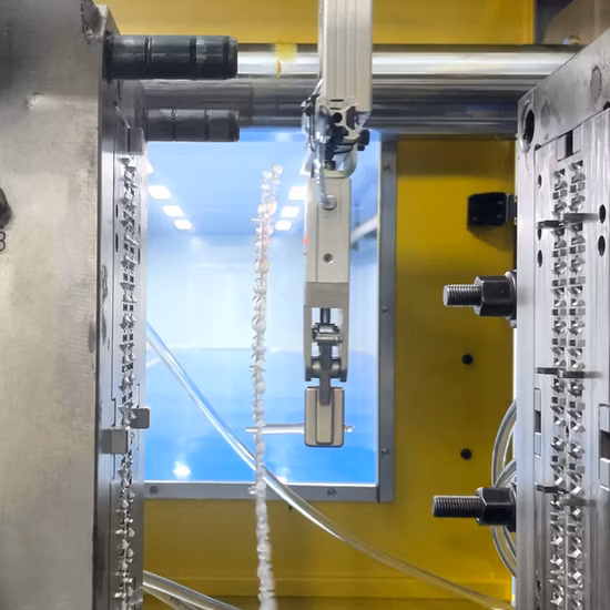 Производитель литья под давлением пластика на заказ Деталь для литья пластика ПК из АБС